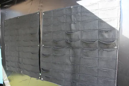 Instalación de modular de muro verde Muro Verde de Geotextil de 25 Bolsillos grandes | 1m2 Jardín Vertical