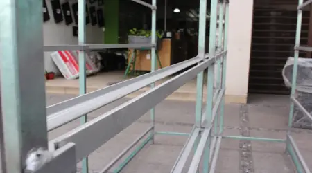 Armado del anaquel de fvh